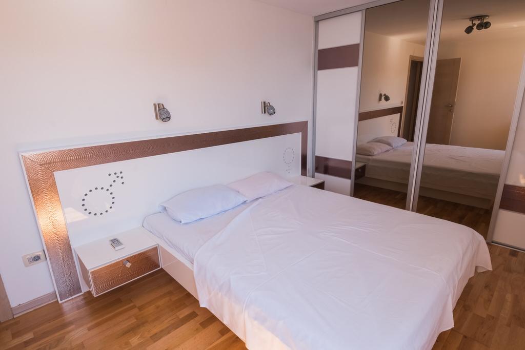Private Penthouse Djurasevic Apartment สเวติ สเตฟาน ภายนอก รูปภาพ